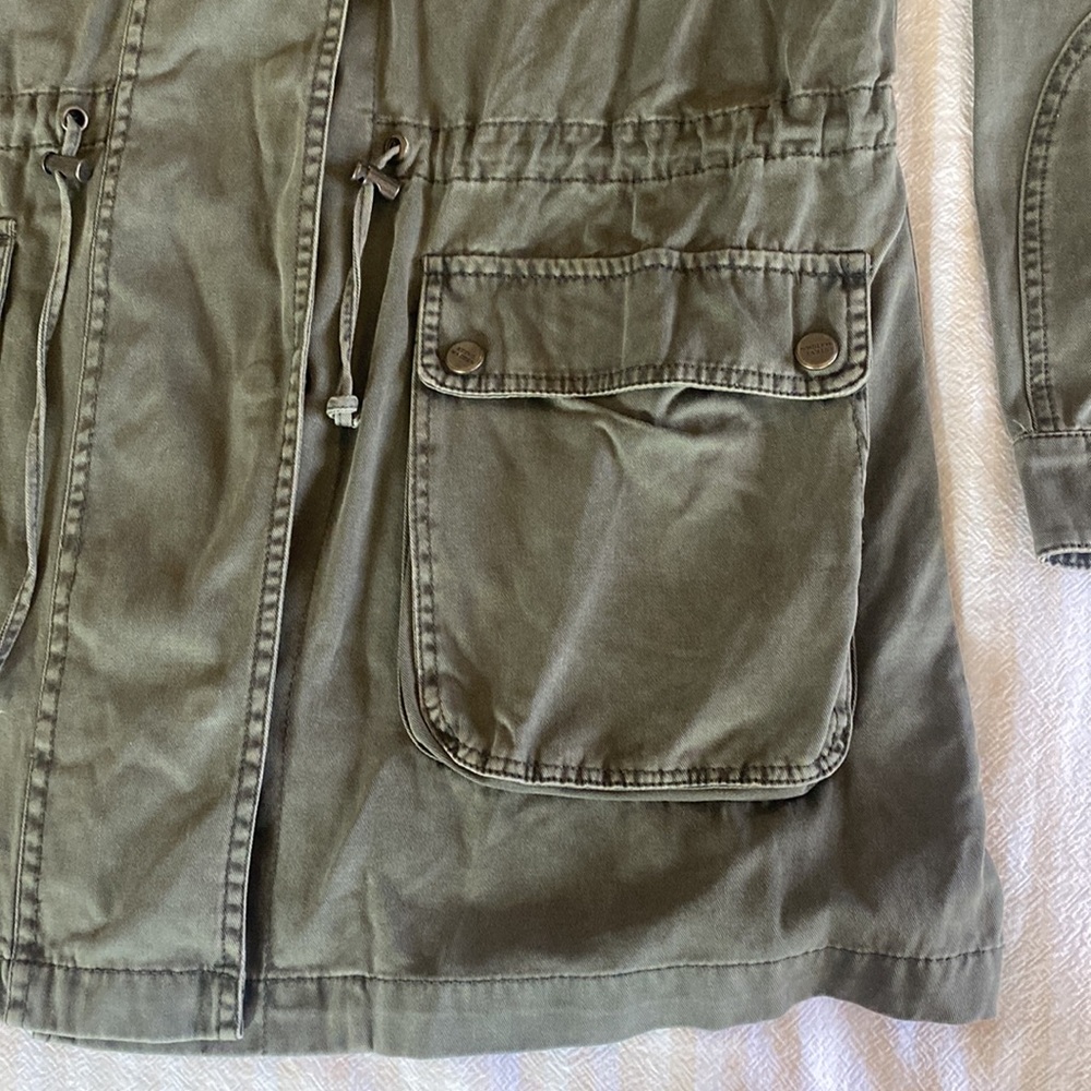 Steve Madden utility jacket army green EUC snap closure, waist cinch.  Large - Picture 5 of 8